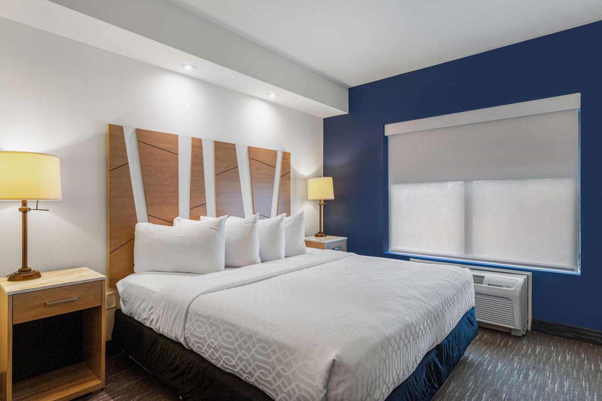 Best Western Plus Westgate Inn And Suites Леланд Экстерьер фото