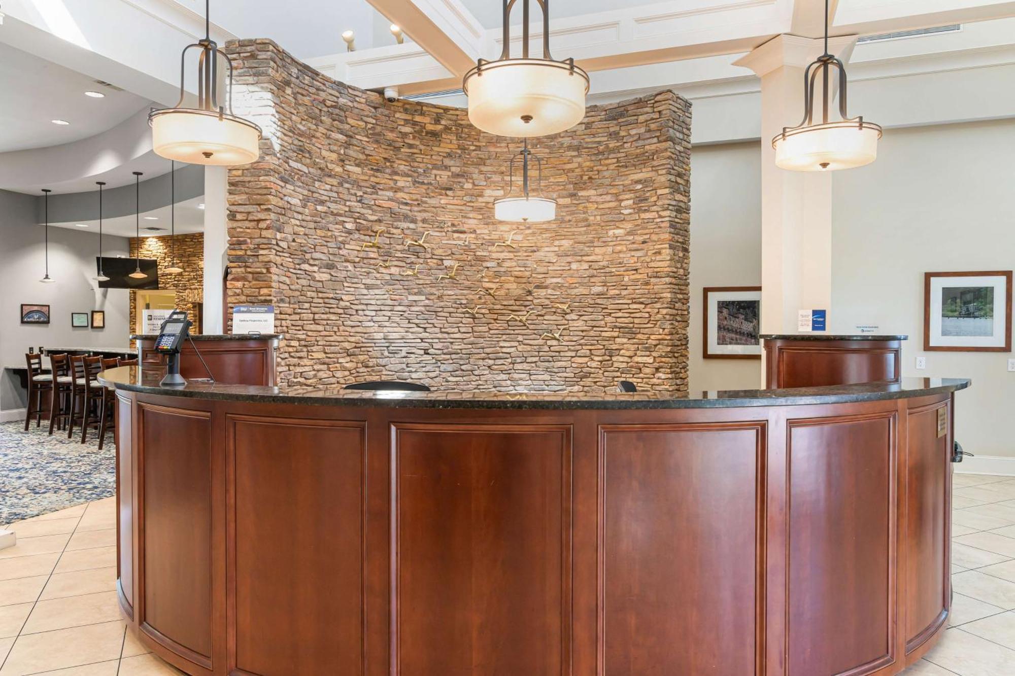Best Western Plus Westgate Inn And Suites Леланд Экстерьер фото
